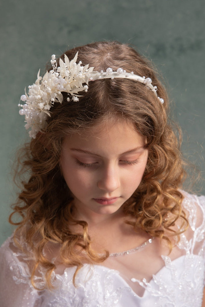 White Flower Crown: First Communion Headband with Pearls – handmade floral hair accessory by magaela