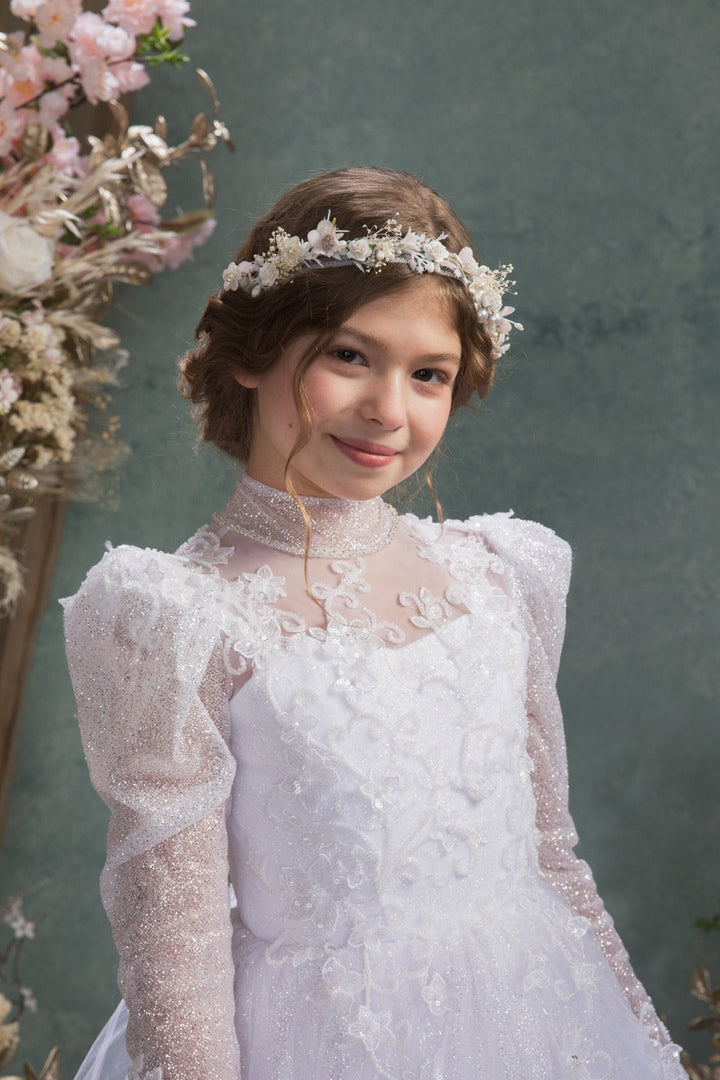 White Flower Crown: First Communion Bridal Headpiece with Pearls – handmade floral hair accessory by magaela