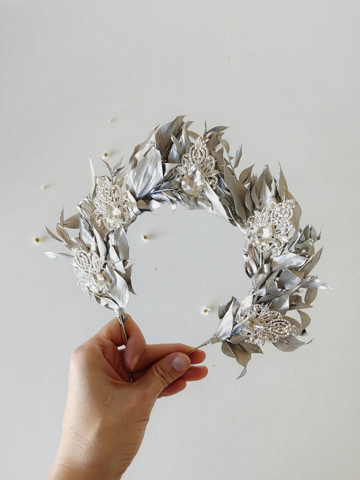 Silver Leaf Bridal Crown: Elegant Wedding Hair Tiara – handmade floral hair accessory by magaela