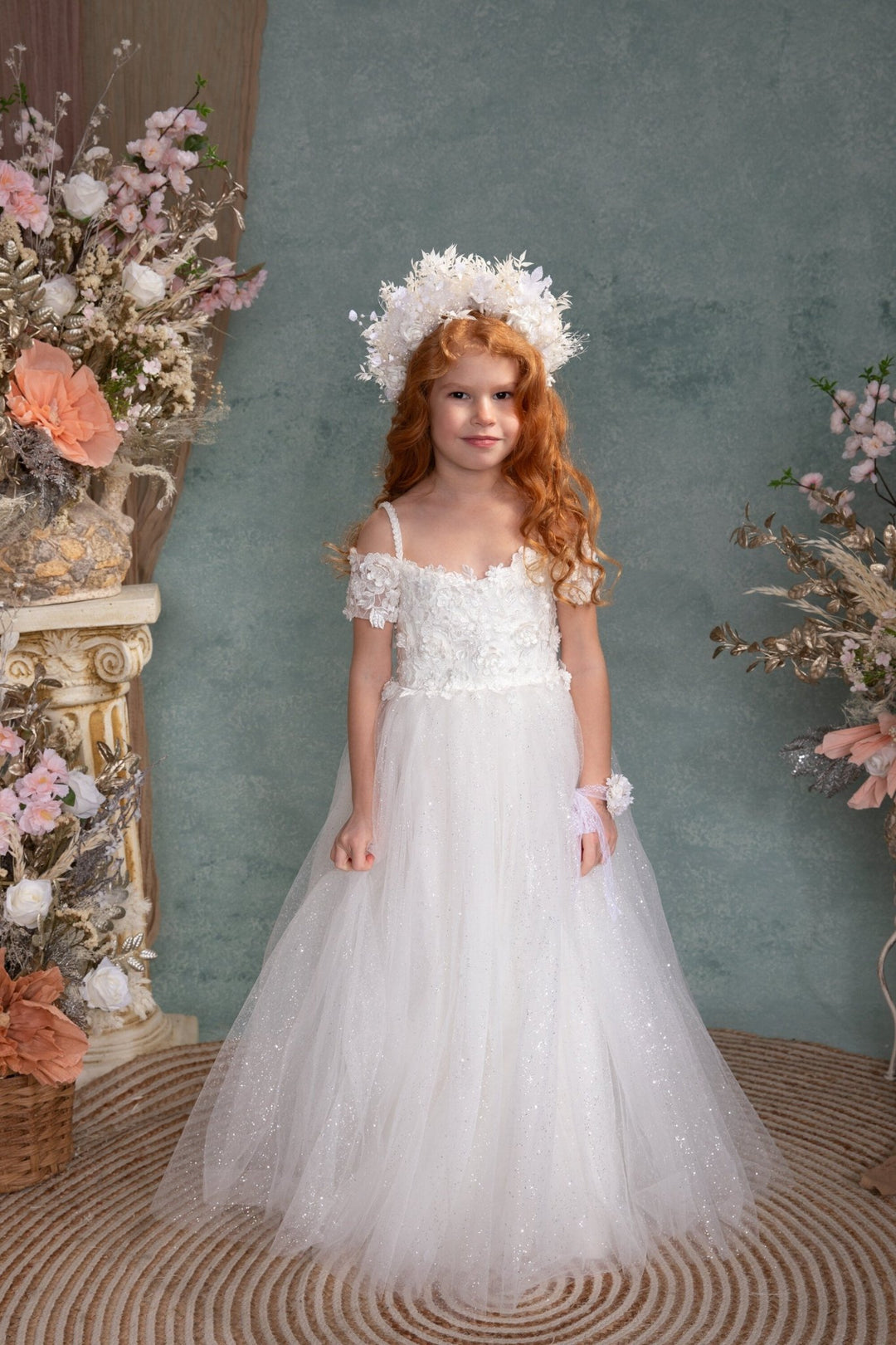 White Flower Crown: First Communion Bridal Headpiece – handmade floral hair accessory by magaela