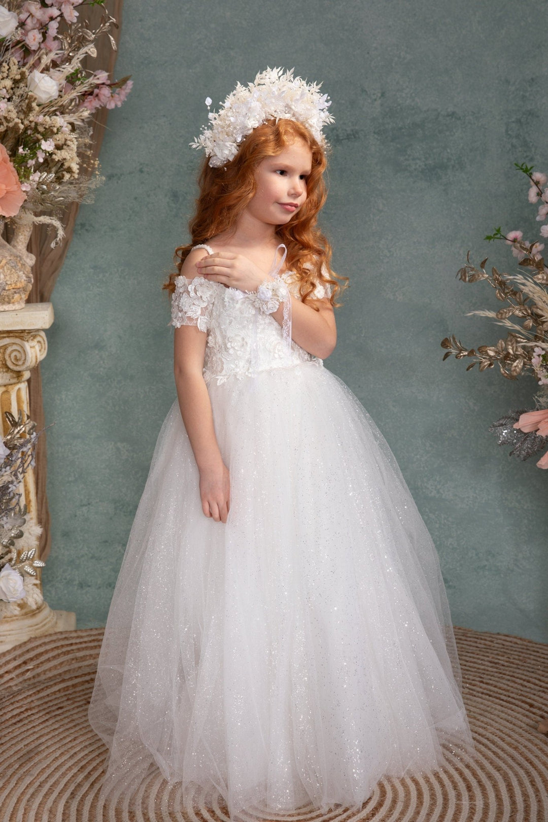 White Flower Crown: First Communion Bridal Headpiece – handmade floral hair accessory by magaela