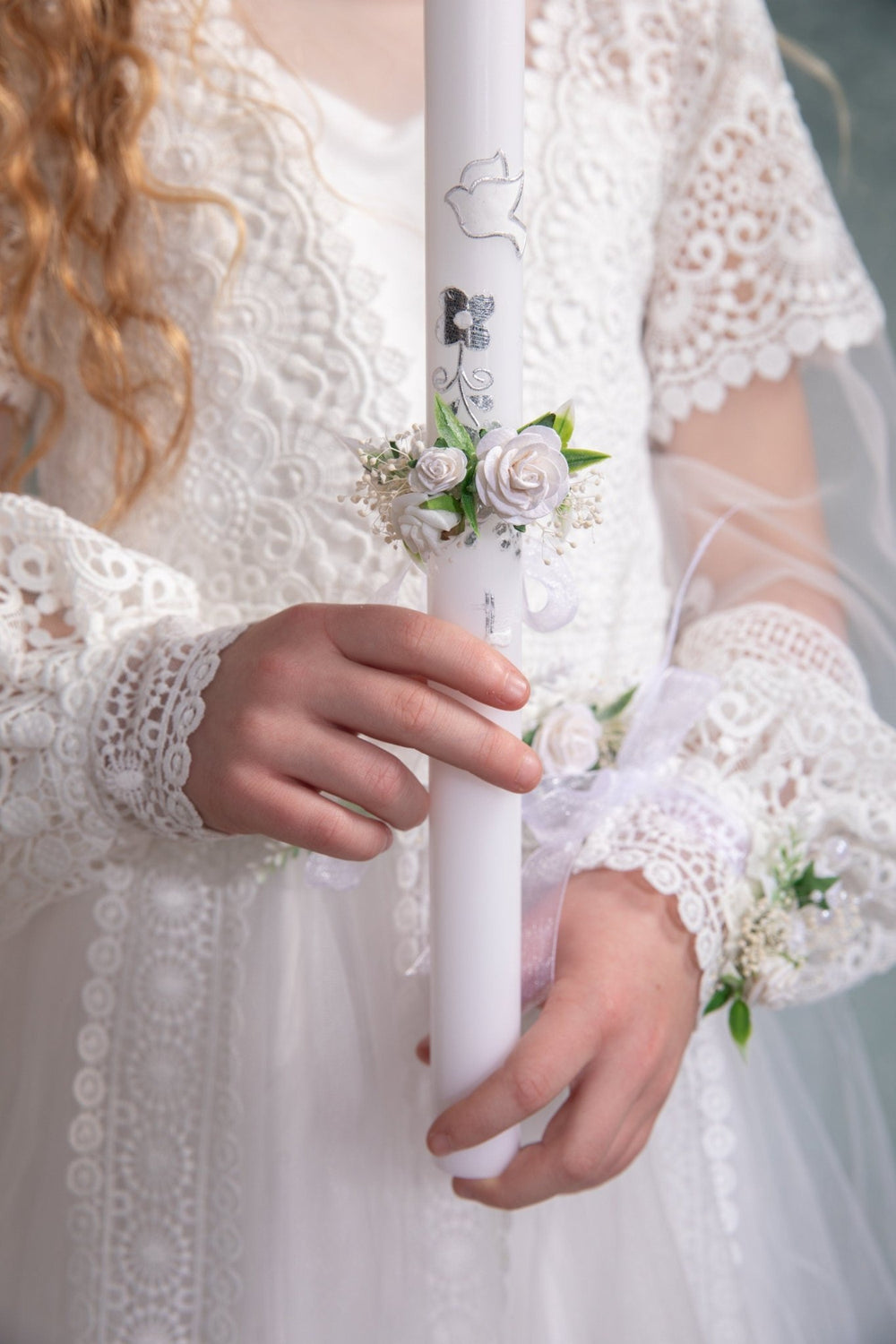 White Rose Candle Wreath: First Holy Communion Decoration – handmade floral hair accessory by magaela