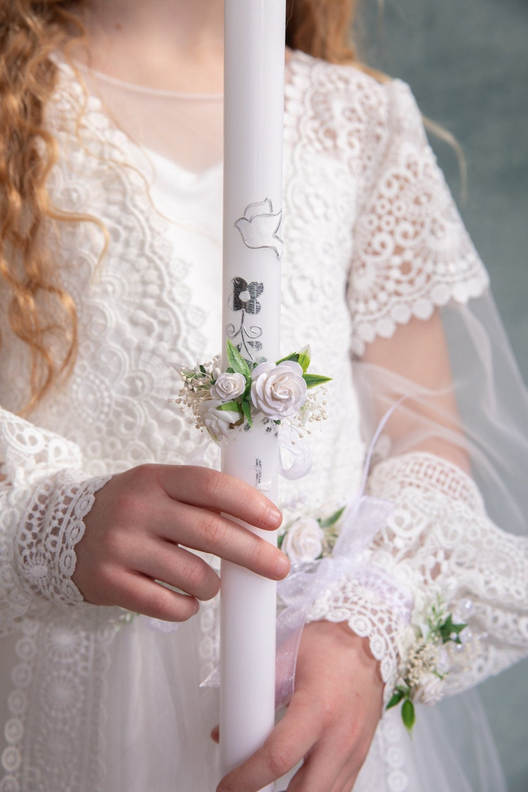 White Rose Candle Wreath: First Holy Communion Decoration – handmade floral hair accessory by magaela
