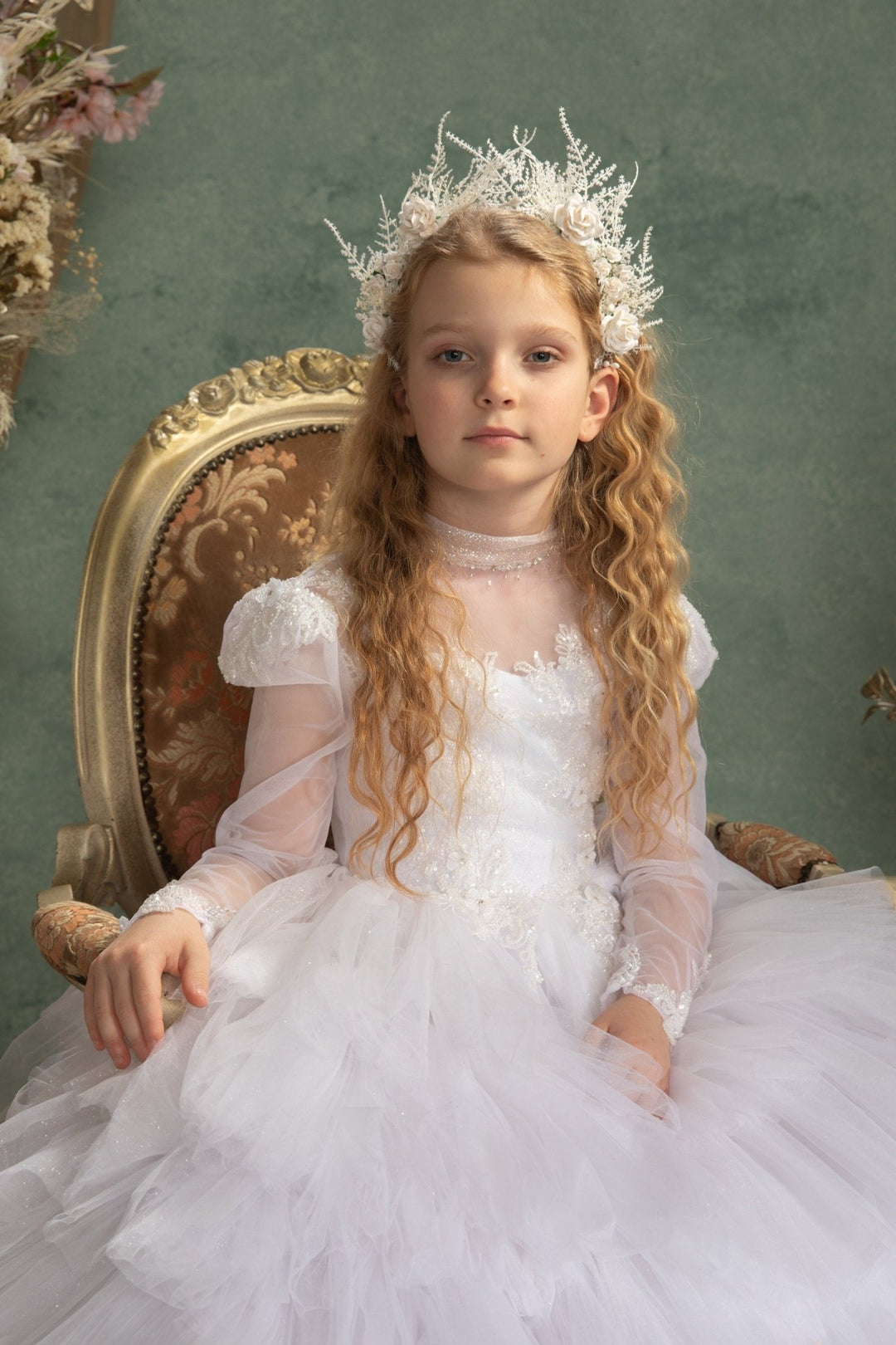 Cream Flower Bridal Crown: Romantic Wedding Headpiece – handmade floral hair accessory by magaela