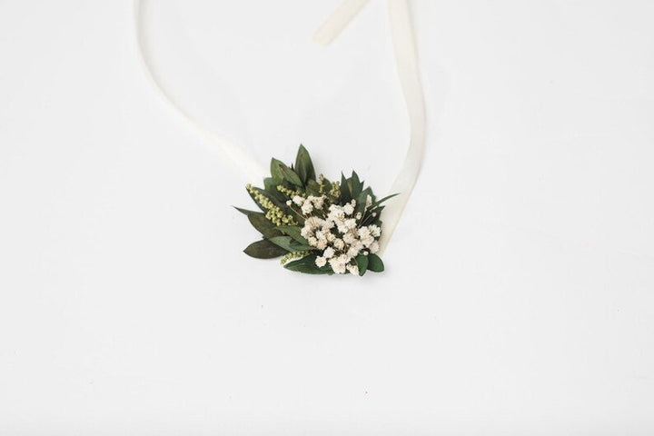 Greenery Wedding Boutonniere: Natural Baby's Breath Groom Accessory – handmade floral hair accessory by magaela