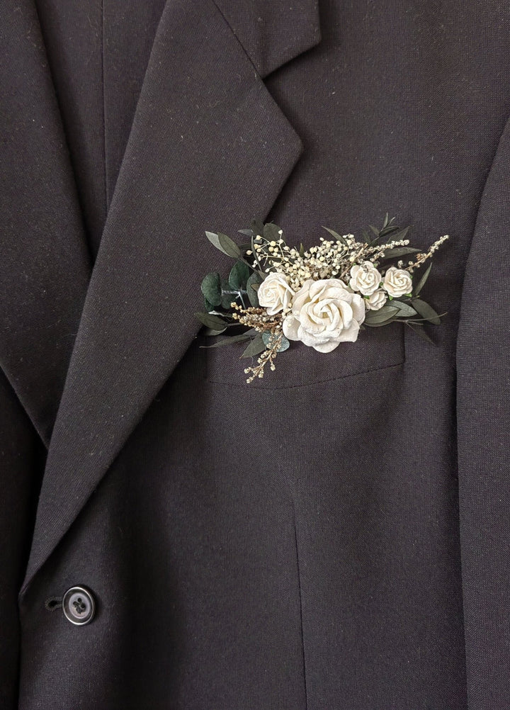 Green & White Pocket Boutonniere: Rustic Wedding Accessories – handmade floral hair accessory by magaela