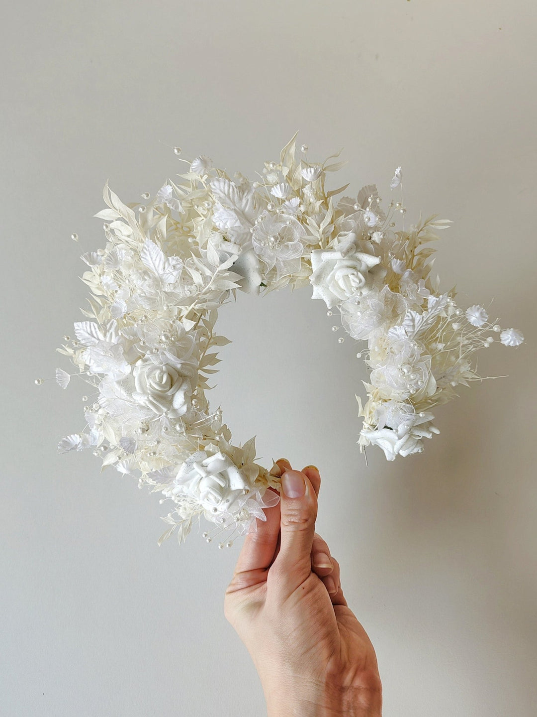 White Flower Crown: First Communion Bridal Headpiece – handmade floral hair accessory by magaela