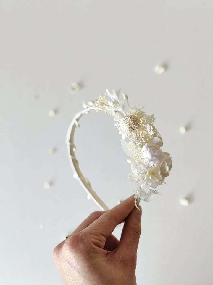 White Floral Headband: First Communion Flower Headpiece – handmade floral hair accessory by magaela