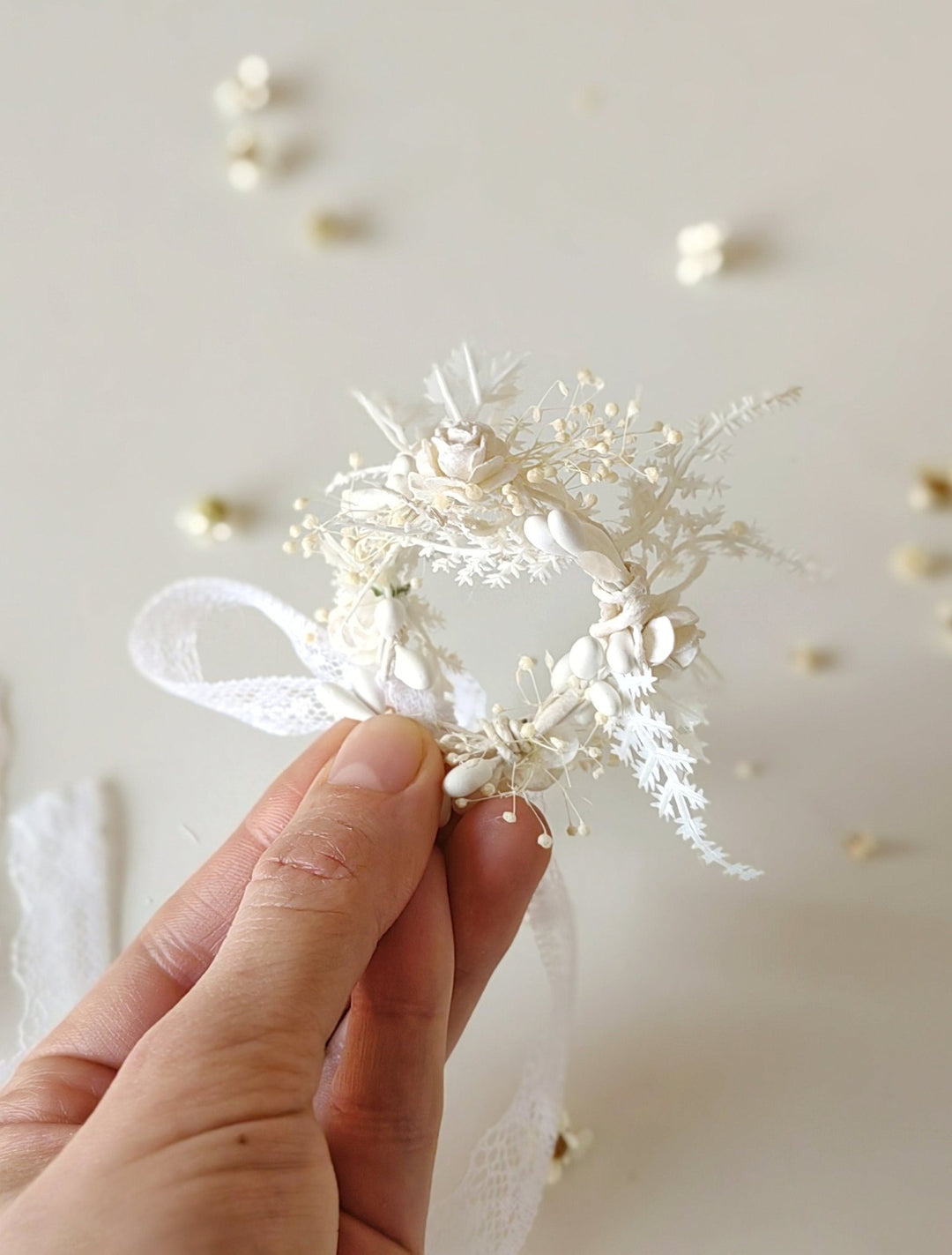 Handmade Floral Candle Decoration: First Holy Communion Candle Wreath – handmade floral hair accessory by magaela