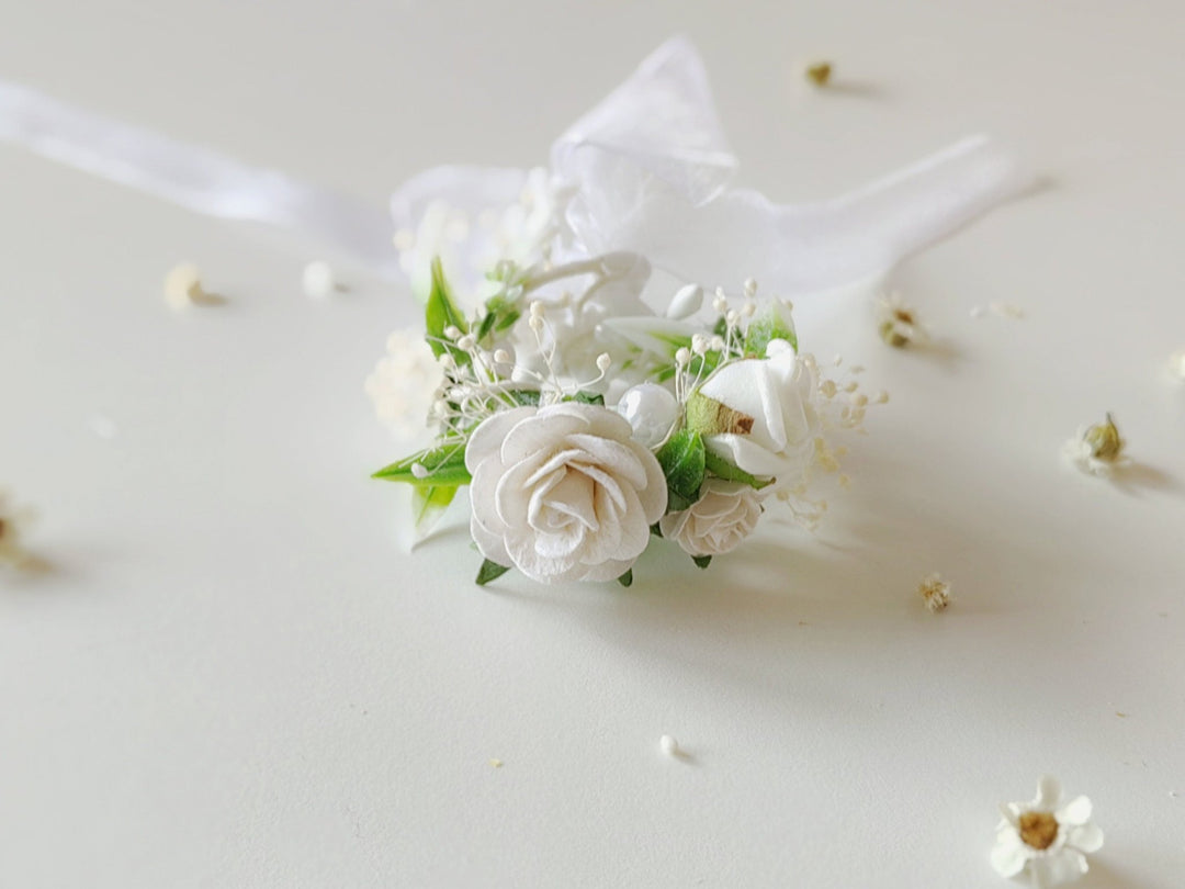 White Rose Candle Wreath: First Holy Communion Decoration – handmade floral hair accessory by magaela