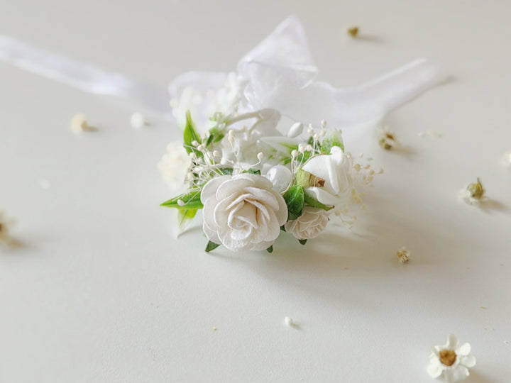 White Rose Candle Wreath: First Holy Communion Decoration – handmade floral hair accessory by magaela