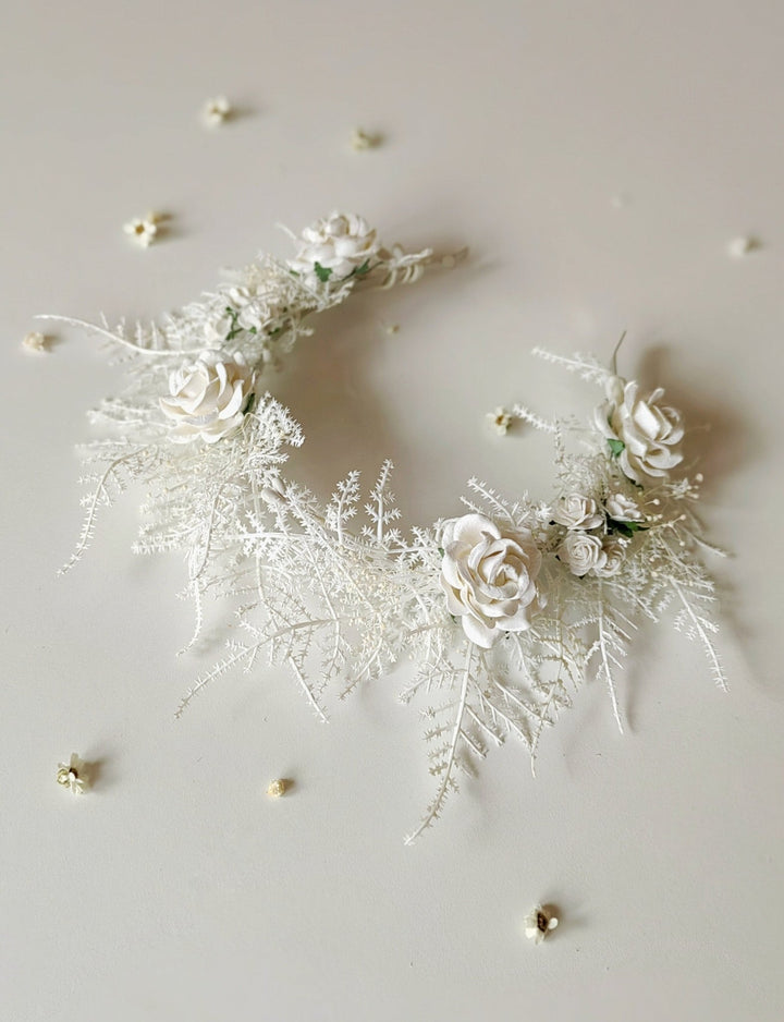 Cream Flower Bridal Crown: Romantic Wedding Headpiece – handmade floral hair accessory by magaela