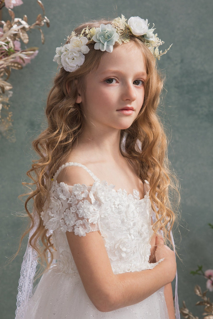 White Flower Crown with Veil: Boho Bridal Head Wreath – handmade floral hair accessory by magaela