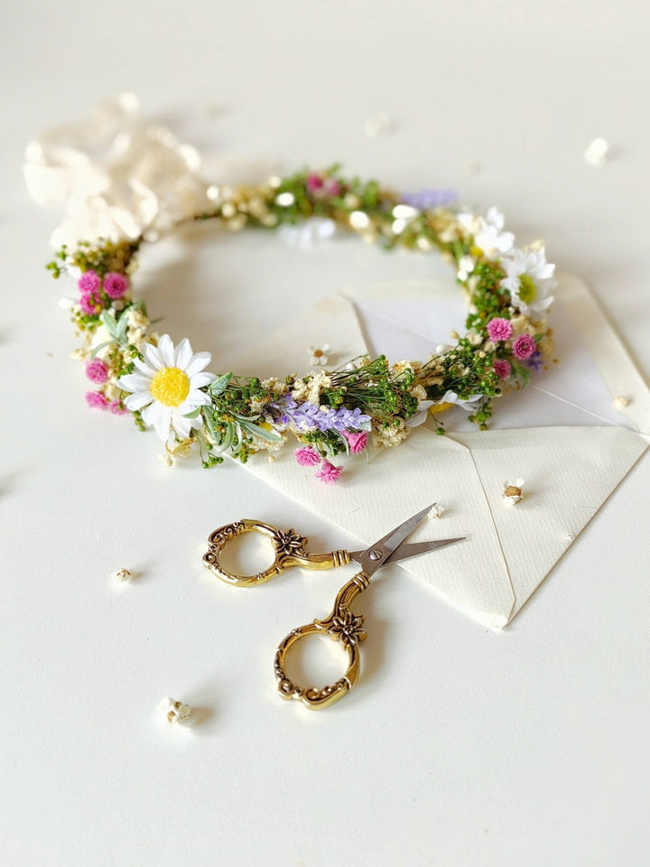 Daisy Flower Crown: Meadow Spring Bridal Hair Wreath – handmade floral hair accessory by magaela