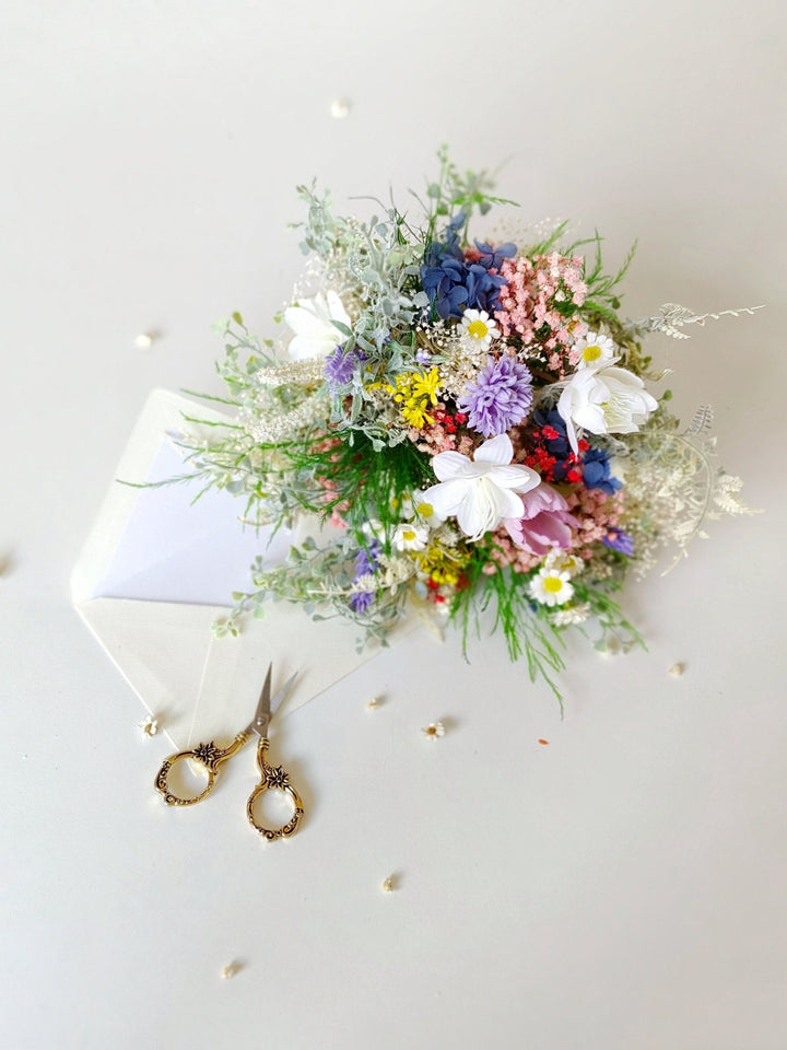 Medium Boho Bridal Bouquet: Wildflower Daisy, Summer Lavender – handmade floral hair accessory by magaela