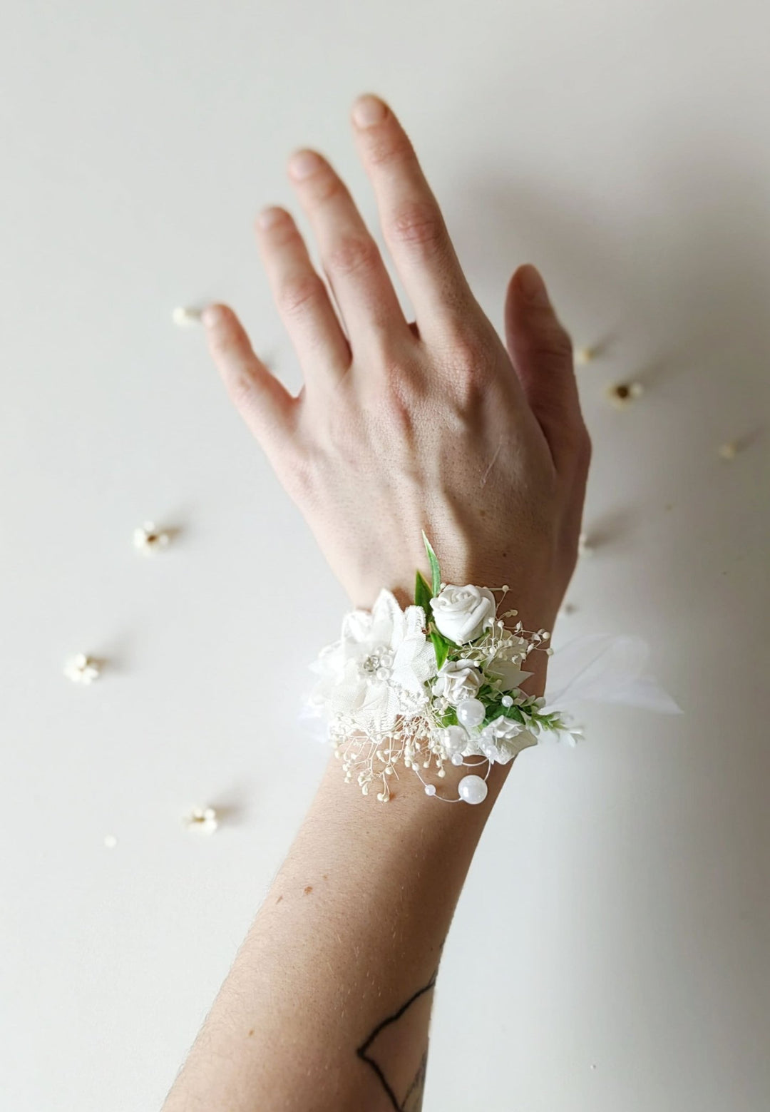 First Communion Flower Bracelet: White Rose & Pearl Floral Corsage – handmade floral hair accessory by magaela