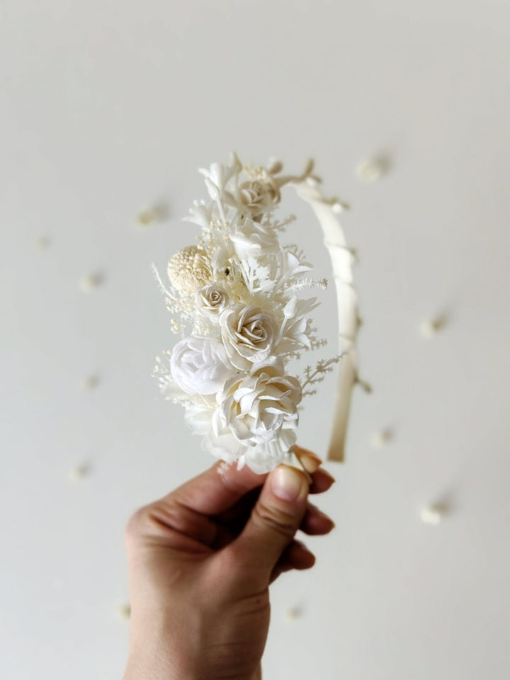 White Floral Headband: First Communion Flower Headpiece – handmade floral hair accessory by magaela