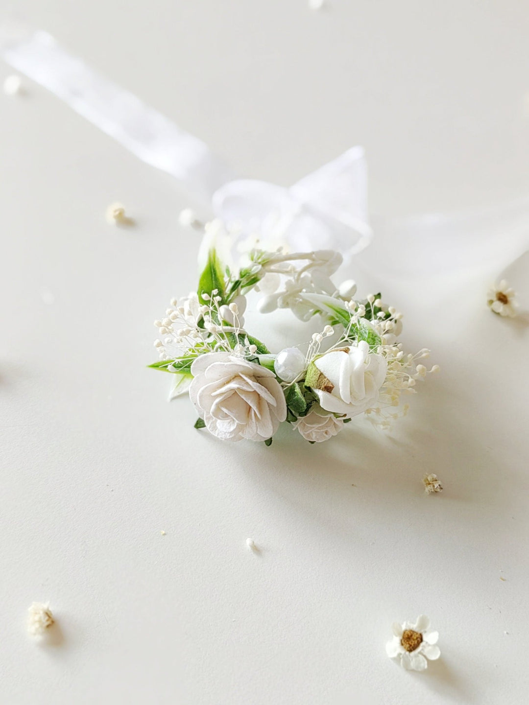White Rose Candle Wreath: First Holy Communion Decoration – handmade floral hair accessory by magaela