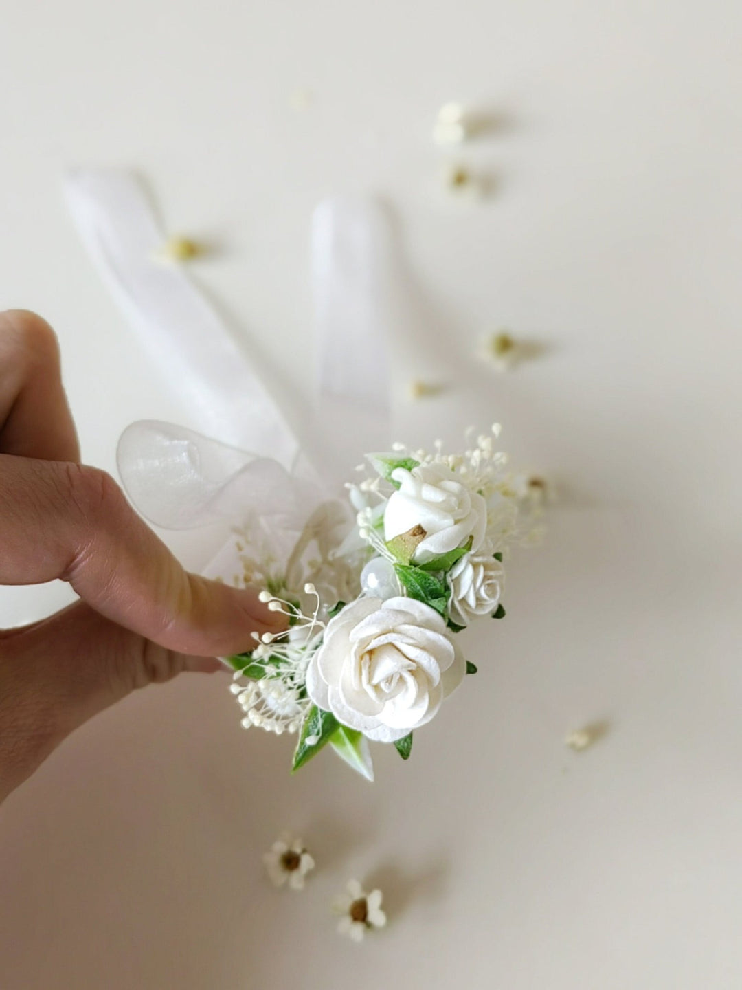 White Rose Candle Wreath: First Holy Communion Decoration – handmade floral hair accessory by magaela