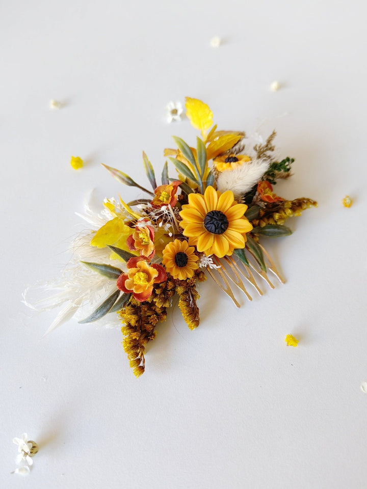 Sunflower Bridal Hair Comb: Yellow Summer Wedding Accessory – handmade floral hair accessory by magaela