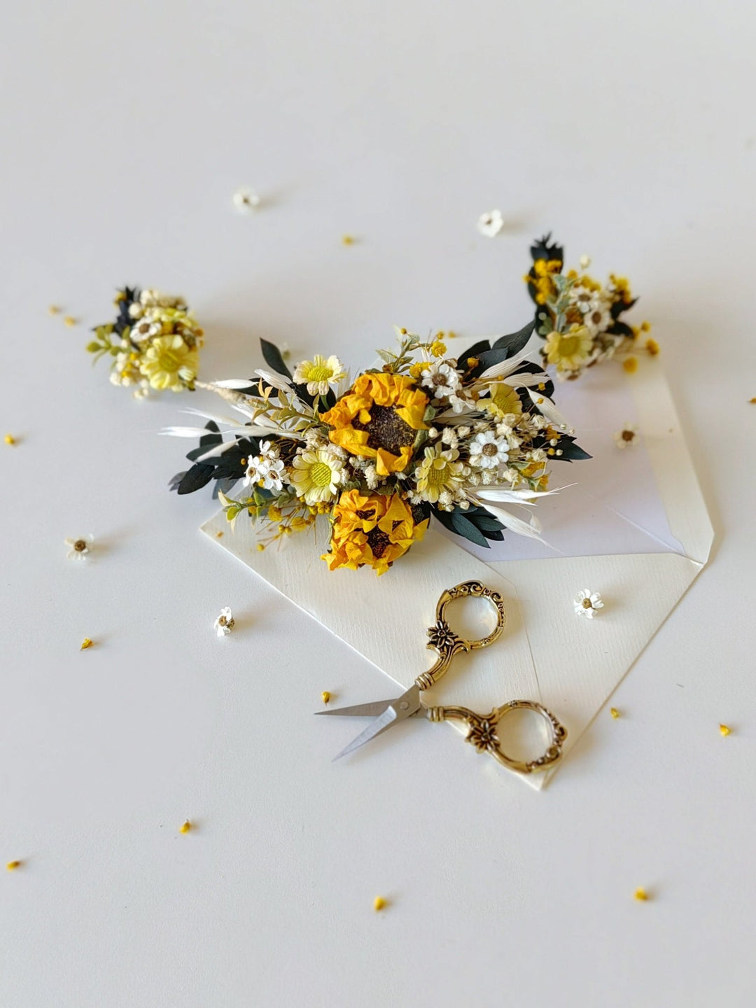 Sunflower Bridal Hair Vine: Romantic Yellow Flower Wedding Accessory – handmade floral hair accessory by magaela