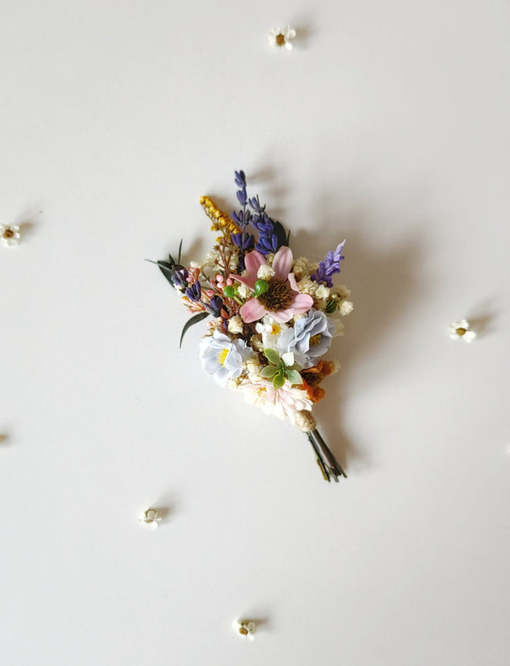 Lavender Wedding Boutonniere: Meadowy Groom Buttonhole – handmade floral hair accessory by magaela