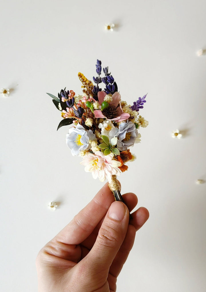 Lavender Wedding Boutonniere: Meadowy Groom Buttonhole – handmade floral hair accessory by magaela