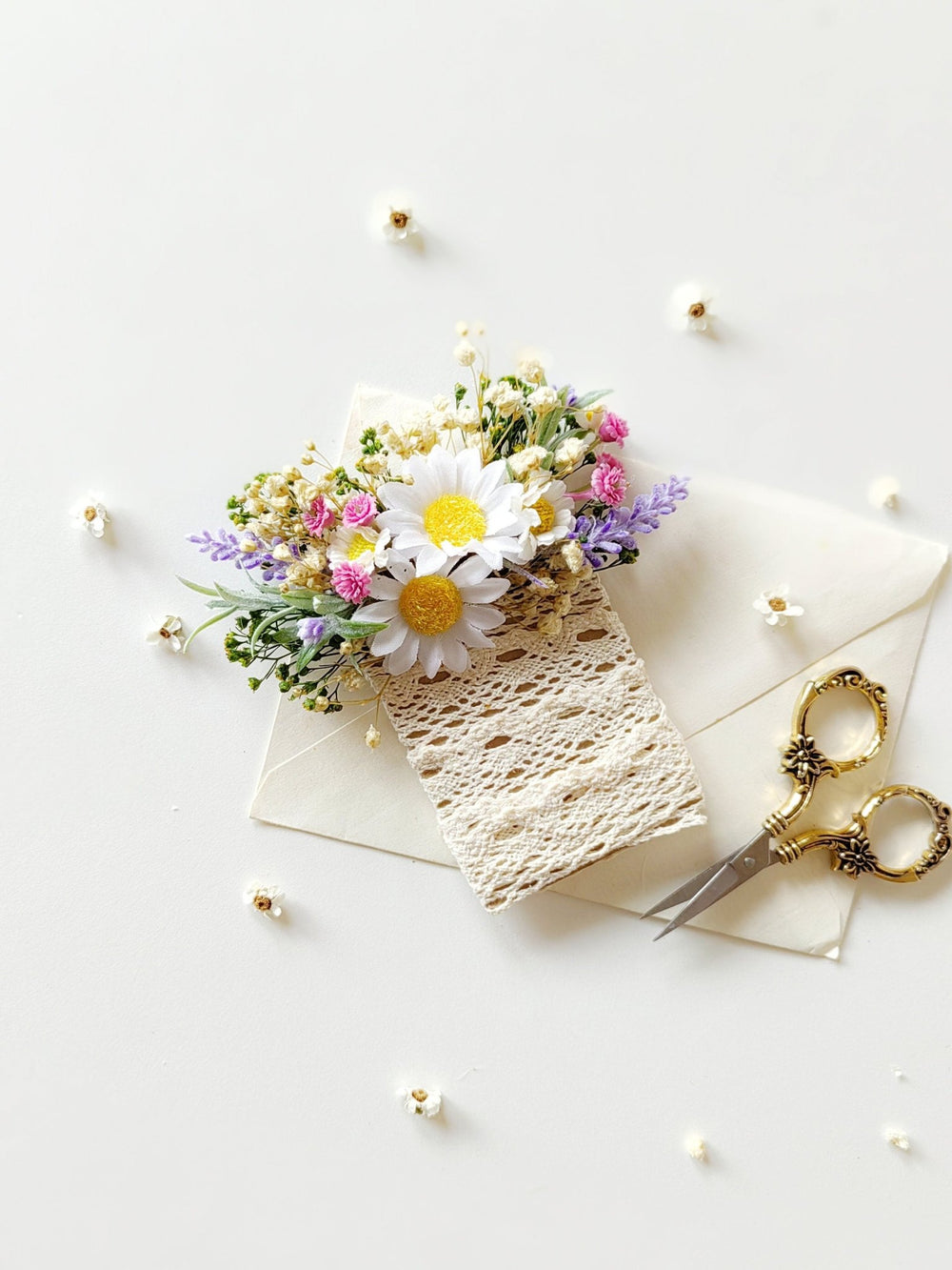 Daisy Boutonniere: Spring Wedding Pocket Square with Lavender – handmade floral hair accessory by magaela