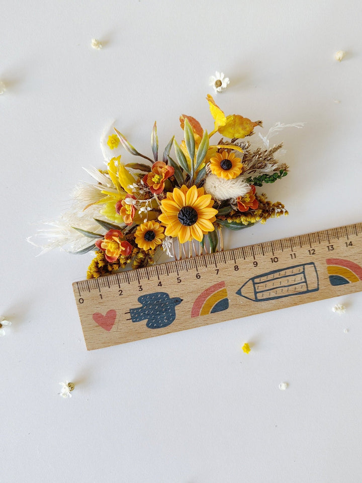 Sunflower Bridal Hair Comb: Yellow Summer Wedding Accessory – handmade floral hair accessory by magaela