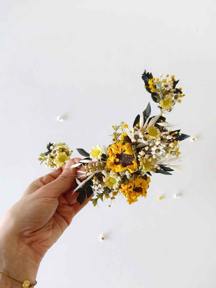 Sunflower Bridal Hair Vine: Romantic Yellow Flower Wedding Accessory – handmade floral hair accessory by magaela