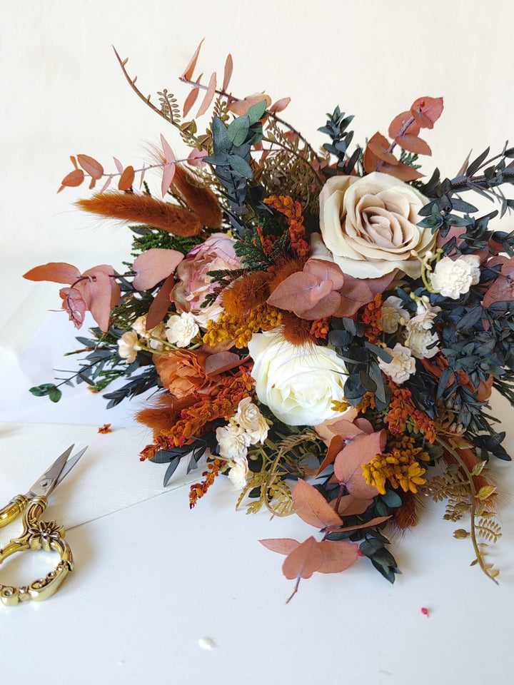 Terracotta Bridal Bouquet: Rustic Autumn Boho Wedding – handmade floral hair accessory by magaela
