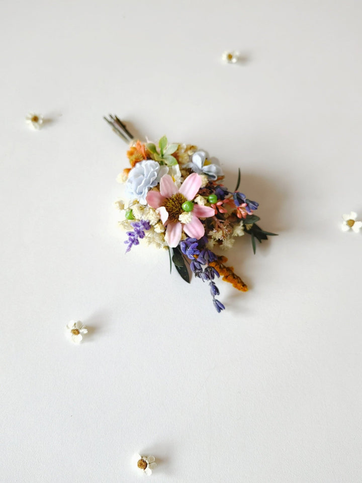 Lavender Wedding Boutonniere: Meadowy Groom Buttonhole – handmade floral hair accessory by magaela