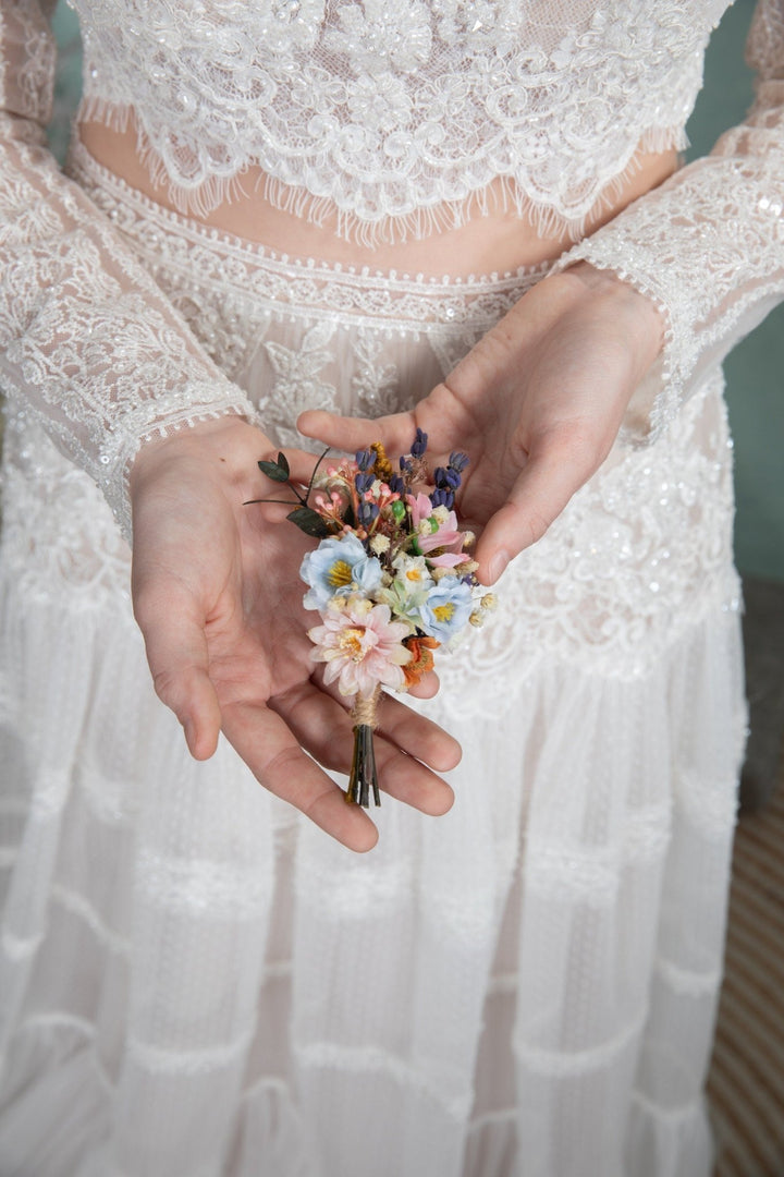 Lavender Wedding Boutonniere: Meadowy Groom Buttonhole – handmade floral hair accessory by magaela