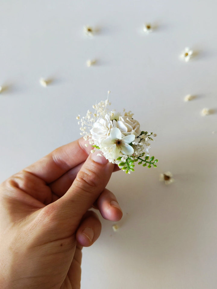 White Flower Ring: Adjustable Floral Bridal Jewelry – handmade floral hair accessory by magaela