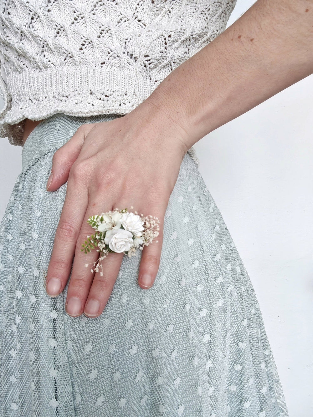 White Flower Ring: Adjustable Floral Bridal Jewelry – handmade floral hair accessory by magaela