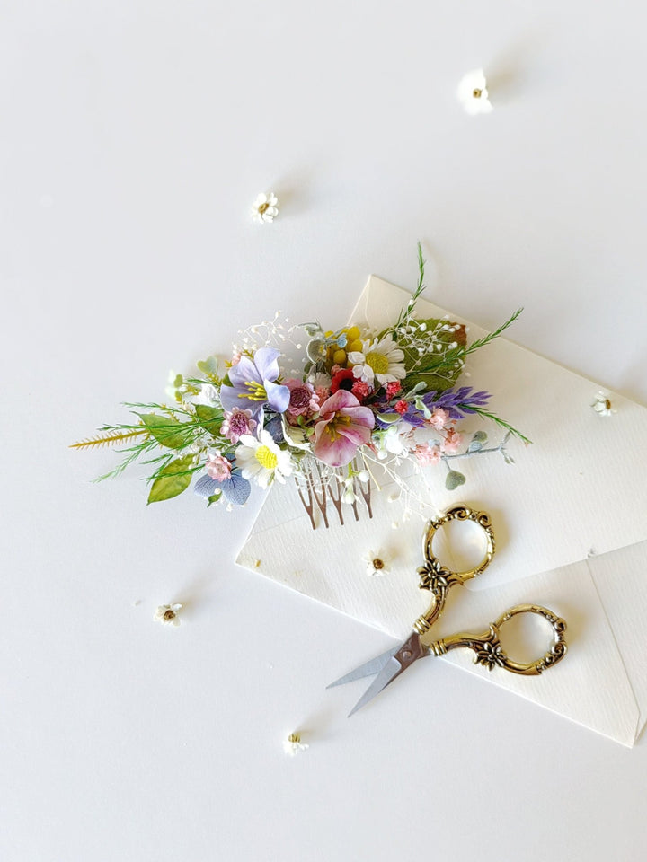 Wildflower Hair Comb: Romantic Bridal Boho Wedding Accessory – handmade floral hair accessory by magaela