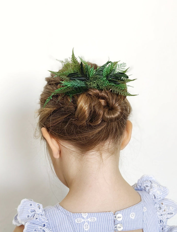 Fern Bridal Hair Comb: Preserved Greenery Flower, Woodland Wedding – handmade floral hair accessory by magaela