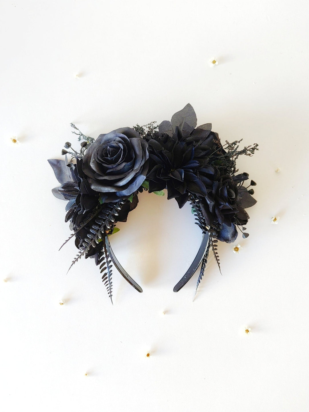 Black flower headband in Frida style: Halloween flower headpiece – handmade floral hair accessory by magaela