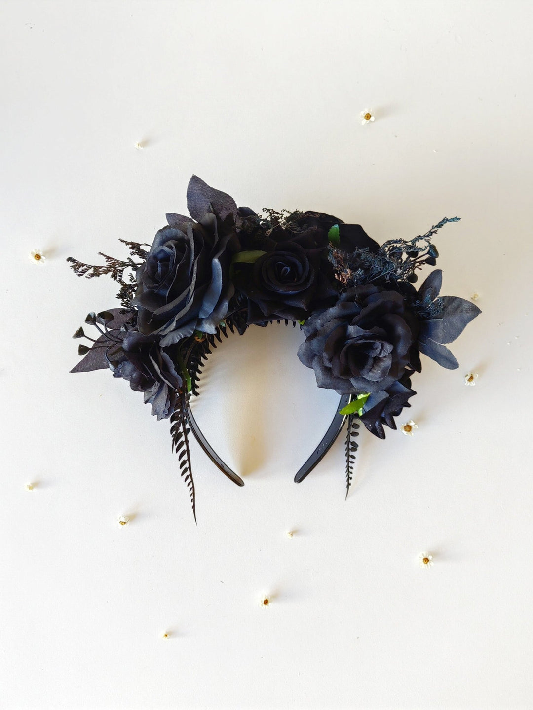 Black flower headband in Frida style: Halloween flower headpiece – handmade floral hair accessory by magaela