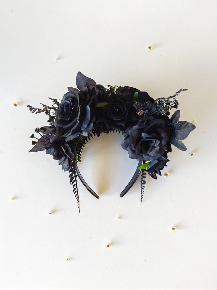 Black flower headband in Frida style: Halloween flower headpiece – handmade floral hair accessory by magaela