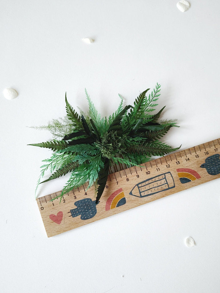 Fern Bridal Hair Comb: Preserved Greenery Flower, Woodland Wedding – handmade floral hair accessory by magaela