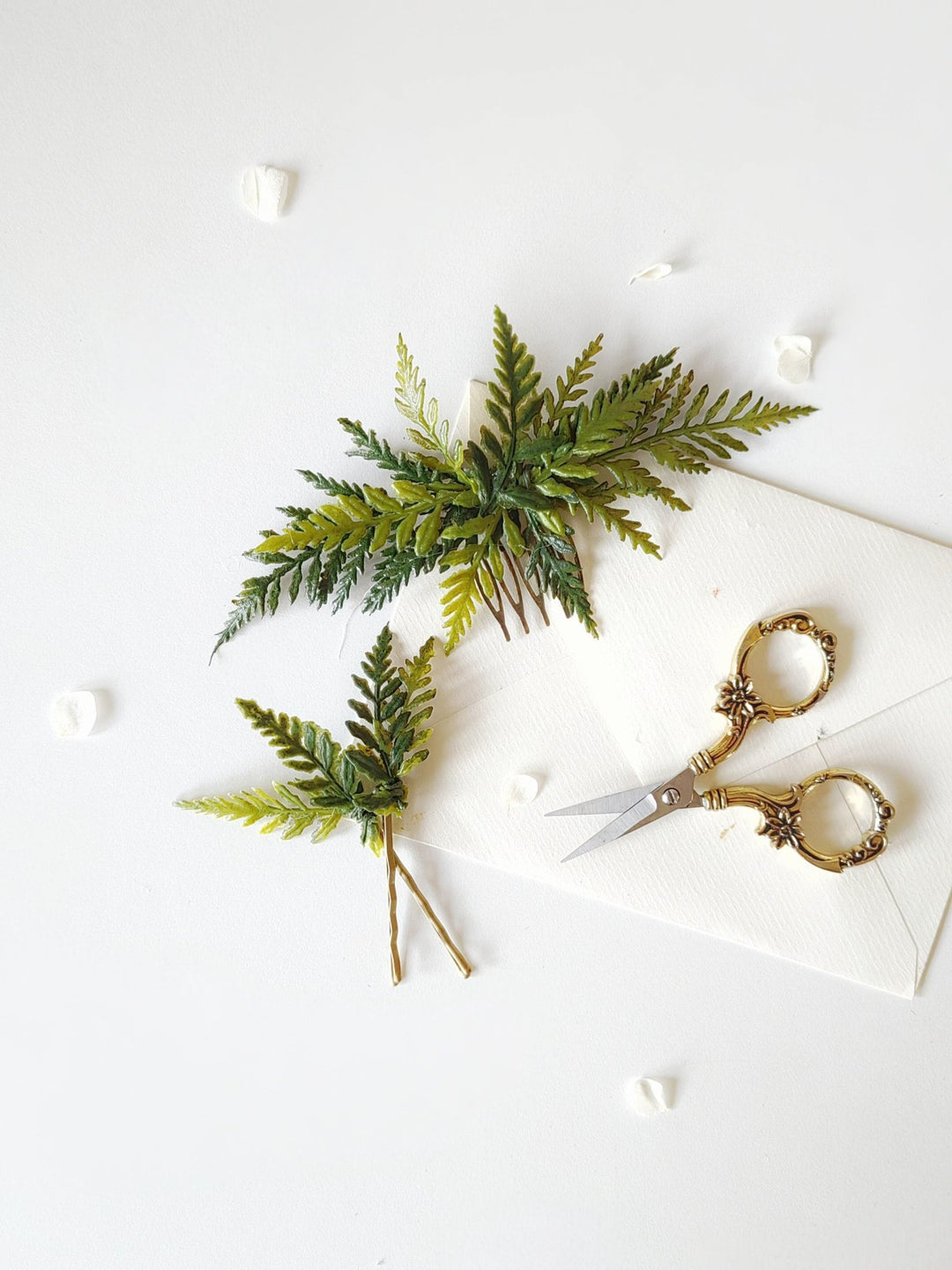 Fern Bridal Hair Comb & Pins: Greenery Wedding Hair Accessory – handmade floral hair accessory by magaela