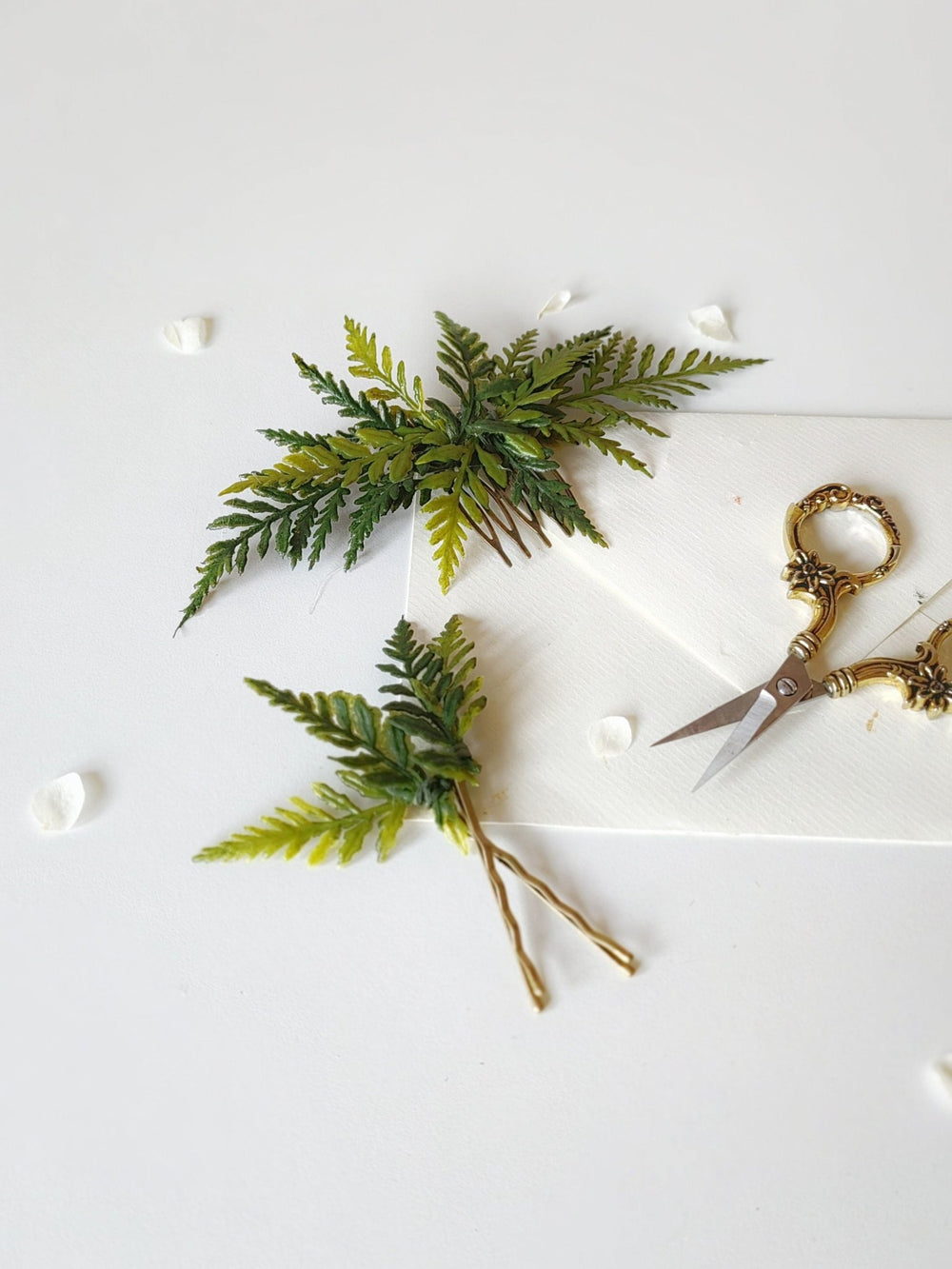Fern Bridal Hair Comb & Pins: Greenery Wedding Hair Accessory – handmade floral hair accessory by magaela