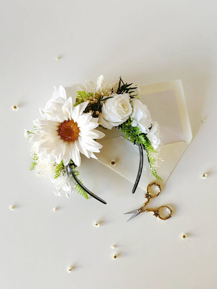 White Cream Daisy Flower Crown: Frida Inspired Wedding Headband – handmade floral hair accessory by magaela