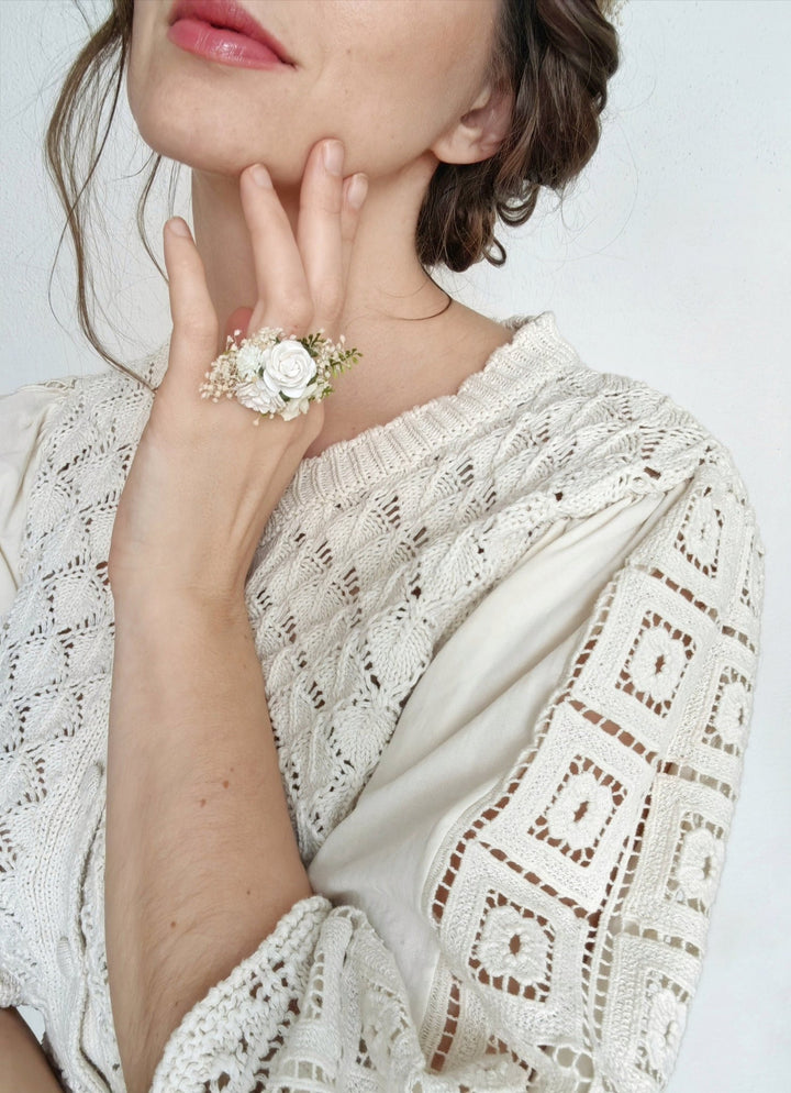 White Flower Ring: Adjustable Floral Bridal Jewelry – handmade floral hair accessory by magaela