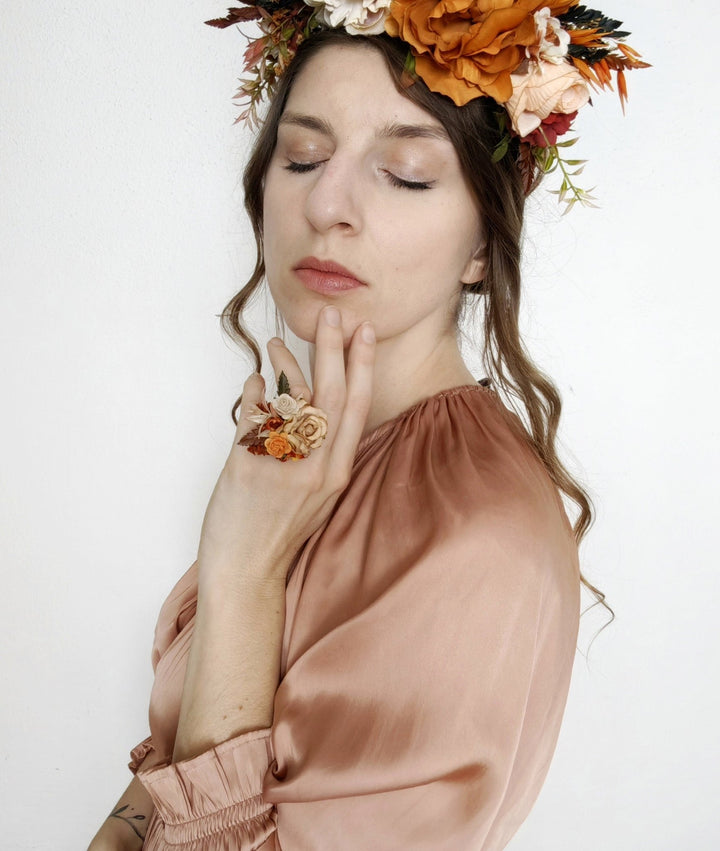 Terracotta Floral Ring: Adjustable Autumn Wedding Jewelry – handmade floral hair accessory by magaela