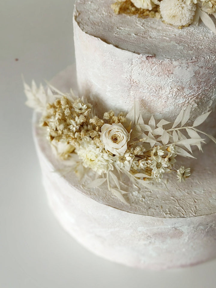 Boho Wedding Cake Topper: Cream Preserved Flower Circle, Rustic Decor – handmade floral hair accessory by magaela