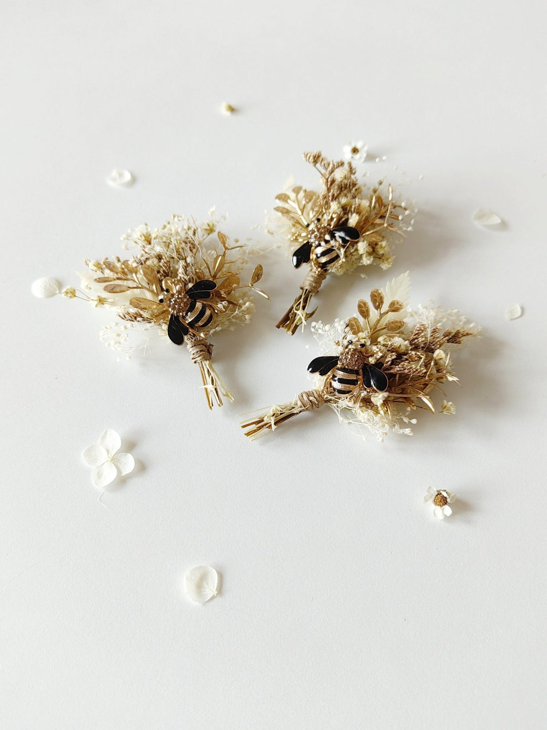 Rustic Bee Boutonniere: Gold Leaf Wedding Groom Accessory – handmade floral hair accessory by magaela