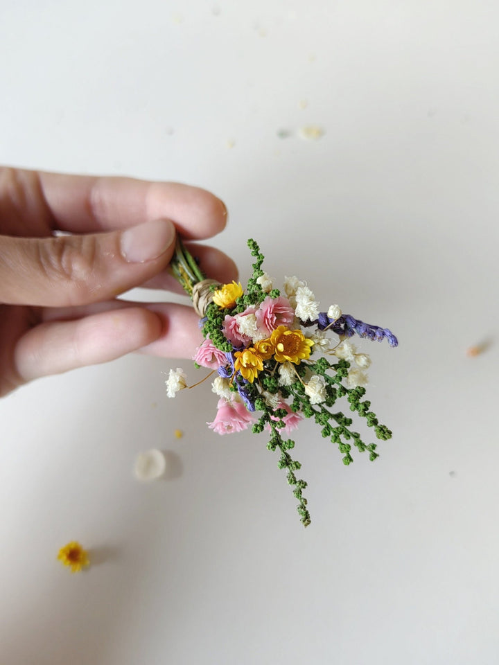 Wildflower Boutonniere: Colorful Meadow Wedding Corsage – handmade floral hair accessory by magaela