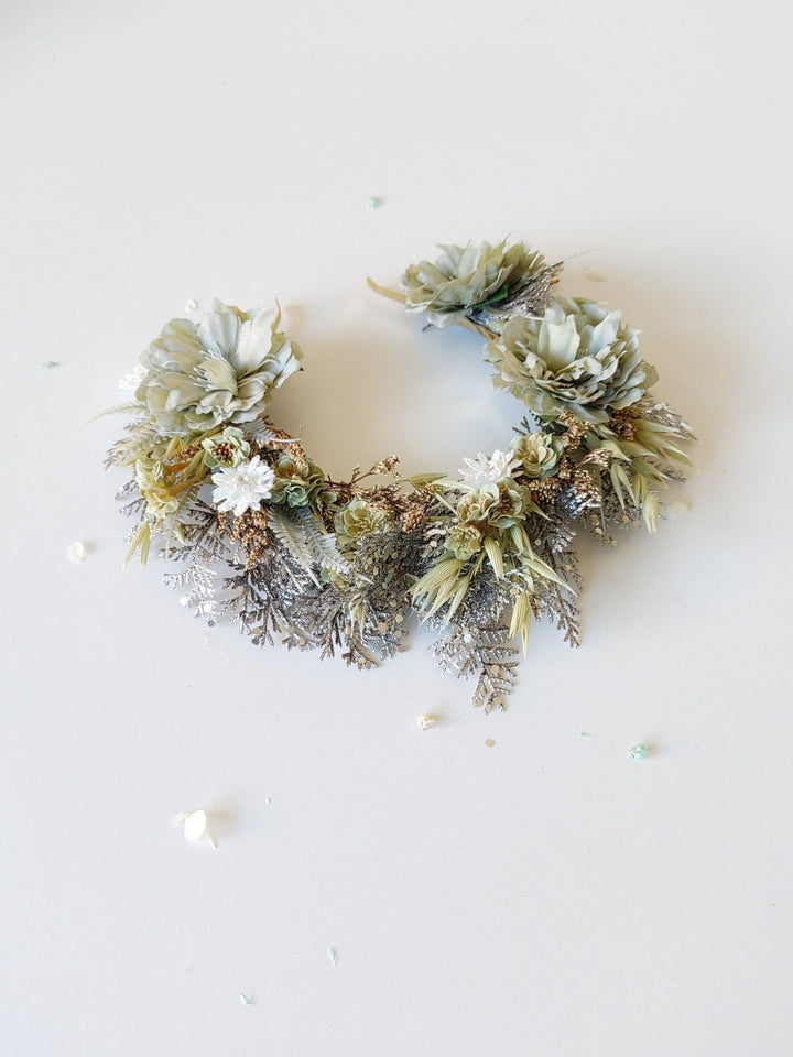Vintage Bridal Flower Crown: Mint Green Wedding Headpiece – handmade floral hair accessory by magaela